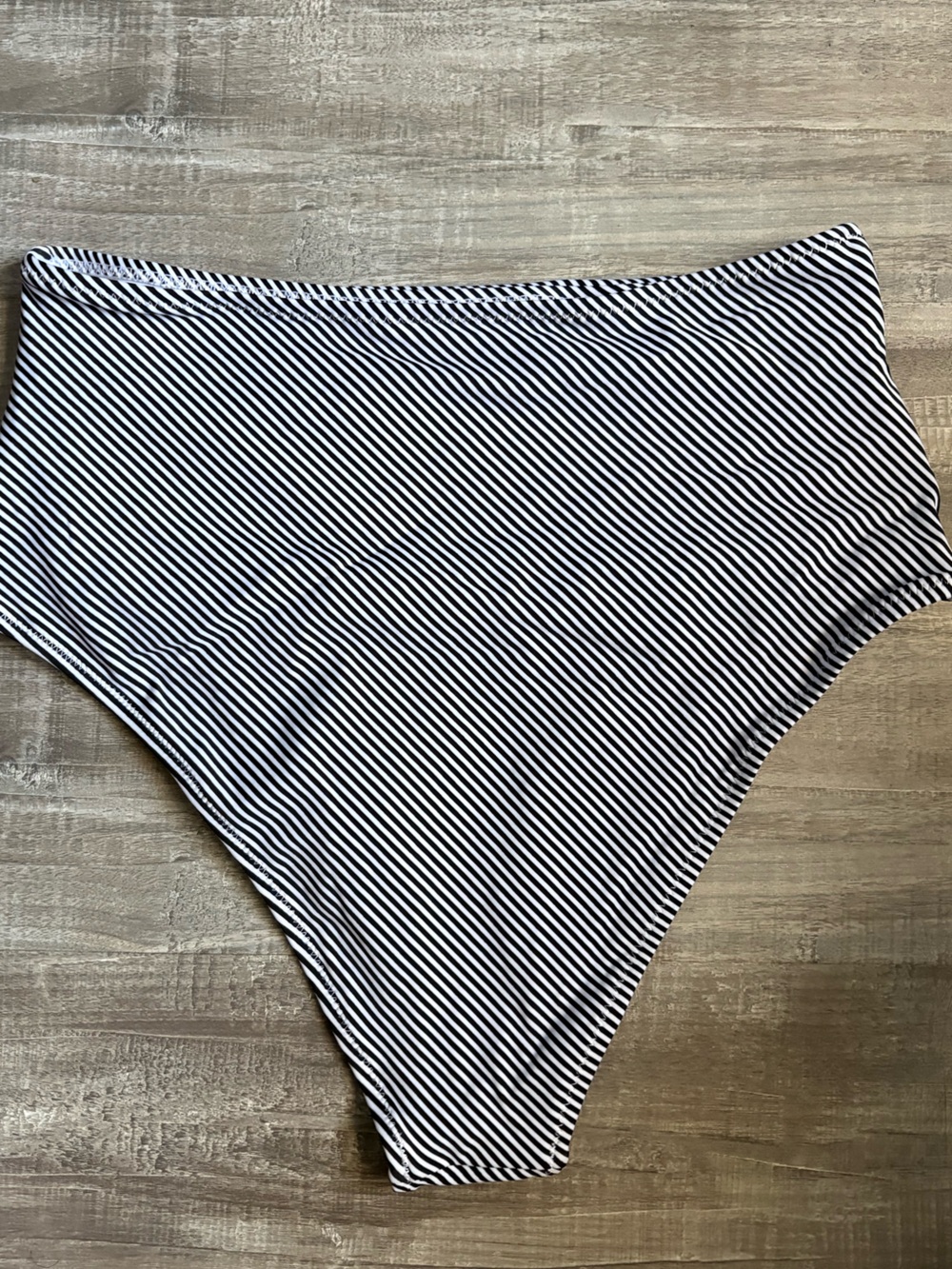 Cupshe Black and White Striped High-Waist Cheeky Bikini Bottom - Picture 4 of 6